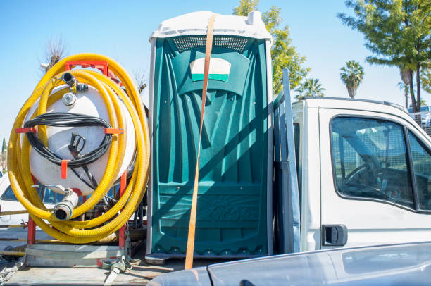 Best Porta potty delivery and setup  in Leesburg, FL